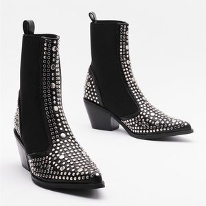 Studded western style chelsea boots